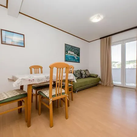 Halovic Guest house Kampor