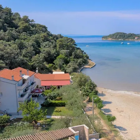 Halovic Guest house 3*