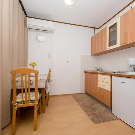 Halovic Guest house