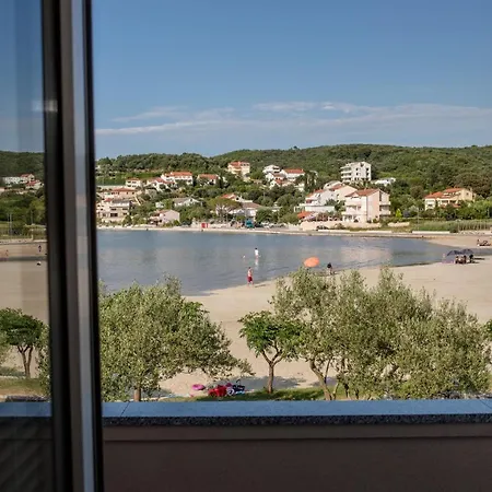 Halovic Кампор