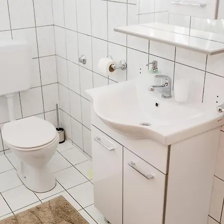 Halovic Guest house